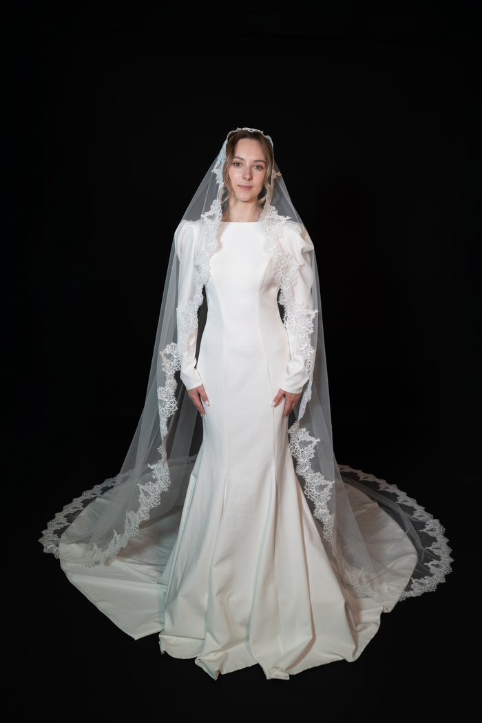 Lia Lace Cathedral Veil
