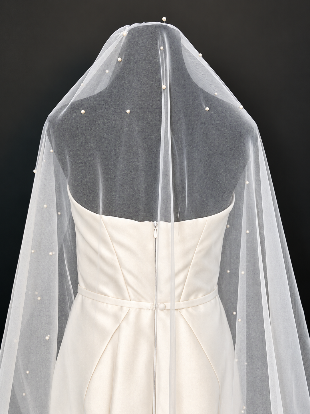 Light Veil with Pearls — photograph 5 of 5