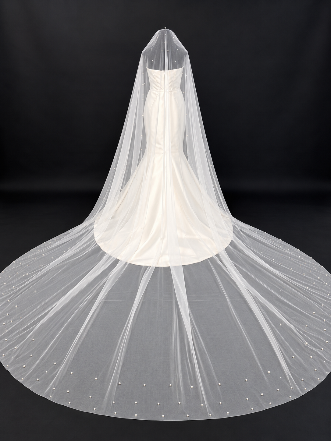 Light Veil with Pearls — photograph 1 of 5