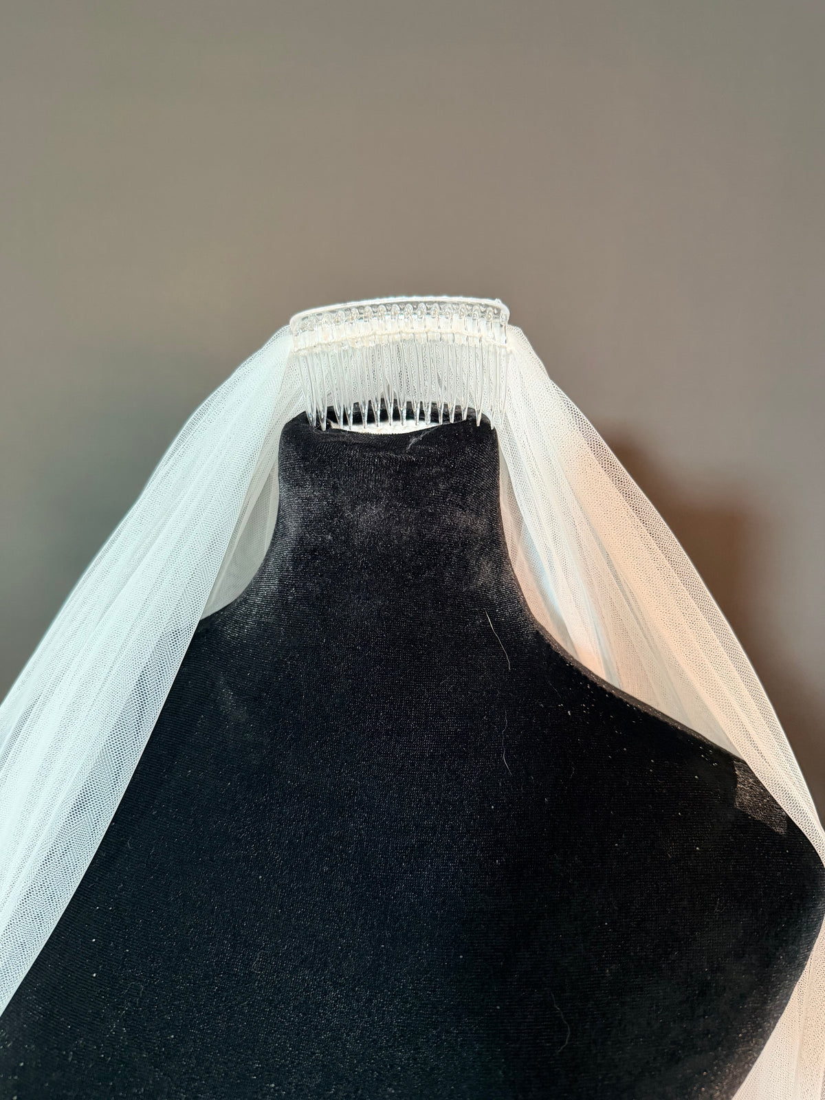 Floral Chantilly Lace, Cathedral Veil — photograph 3 of 4