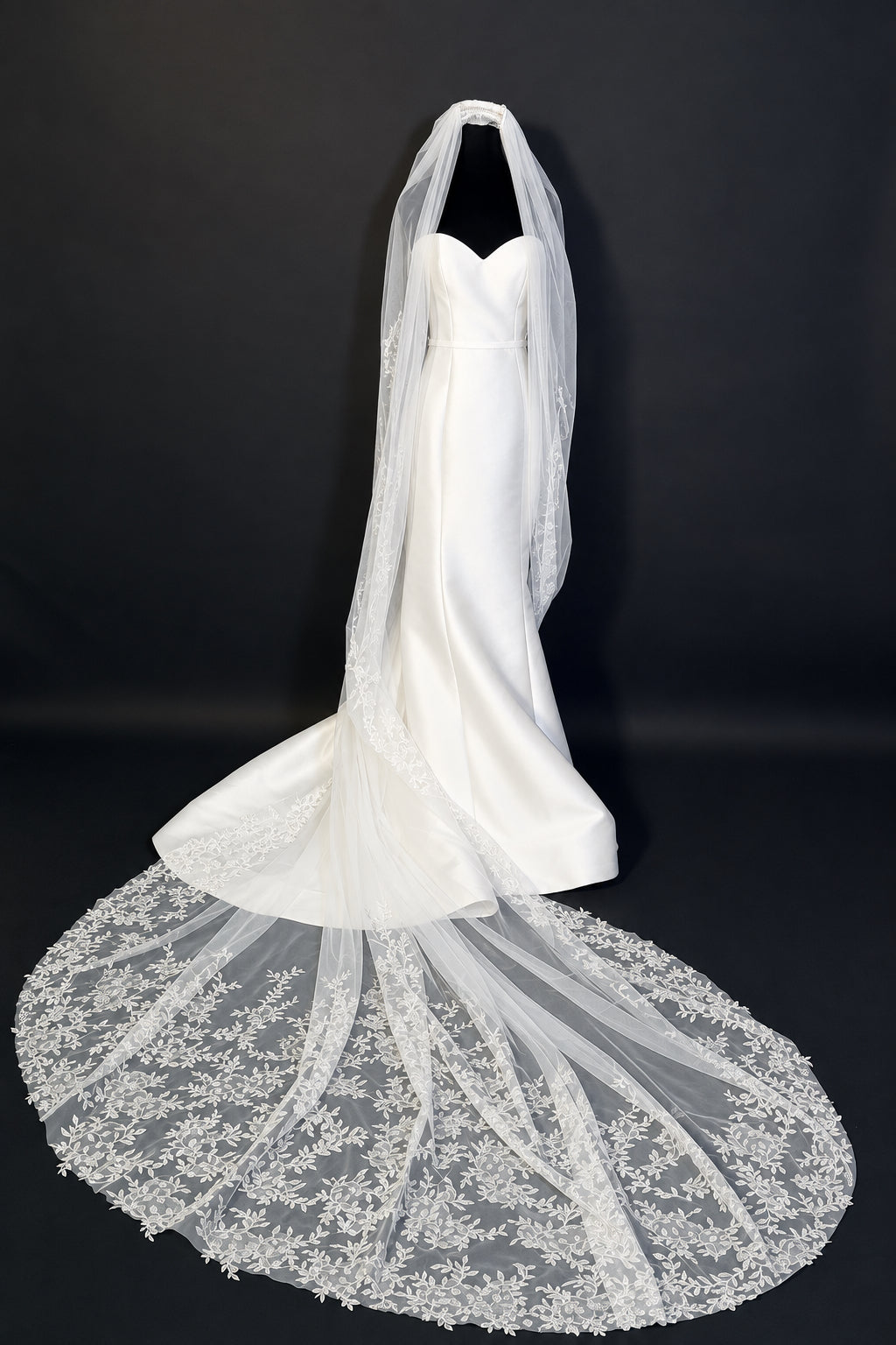Sparkle Cathedral Veil — photograph 4 of 4