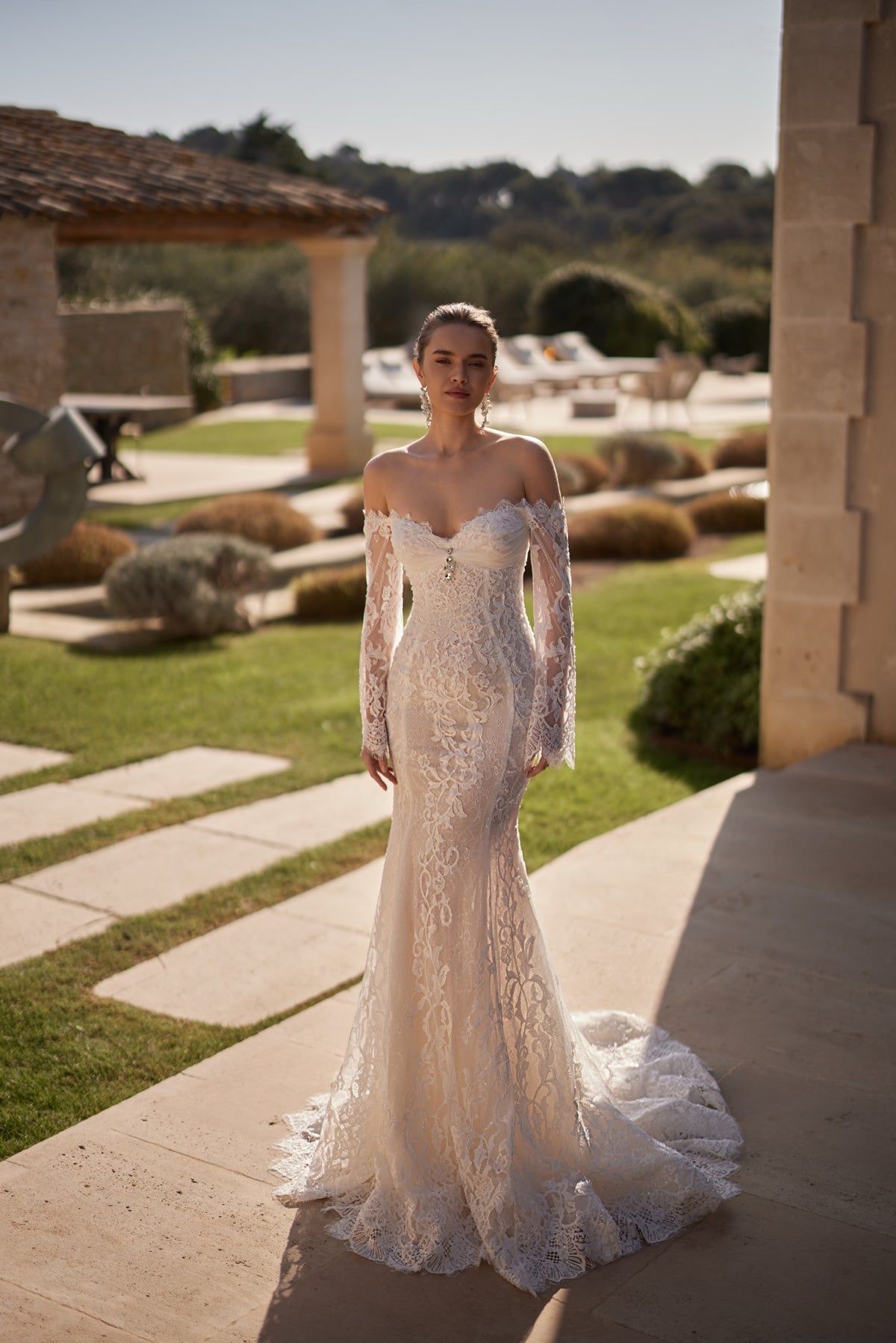 Tiana — photograph 1 of 5