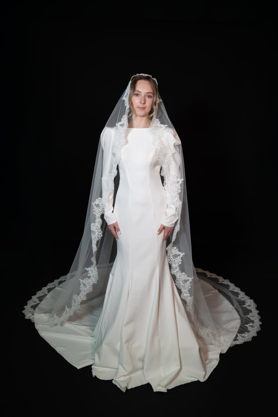 Lia Lace Cathedral Veil